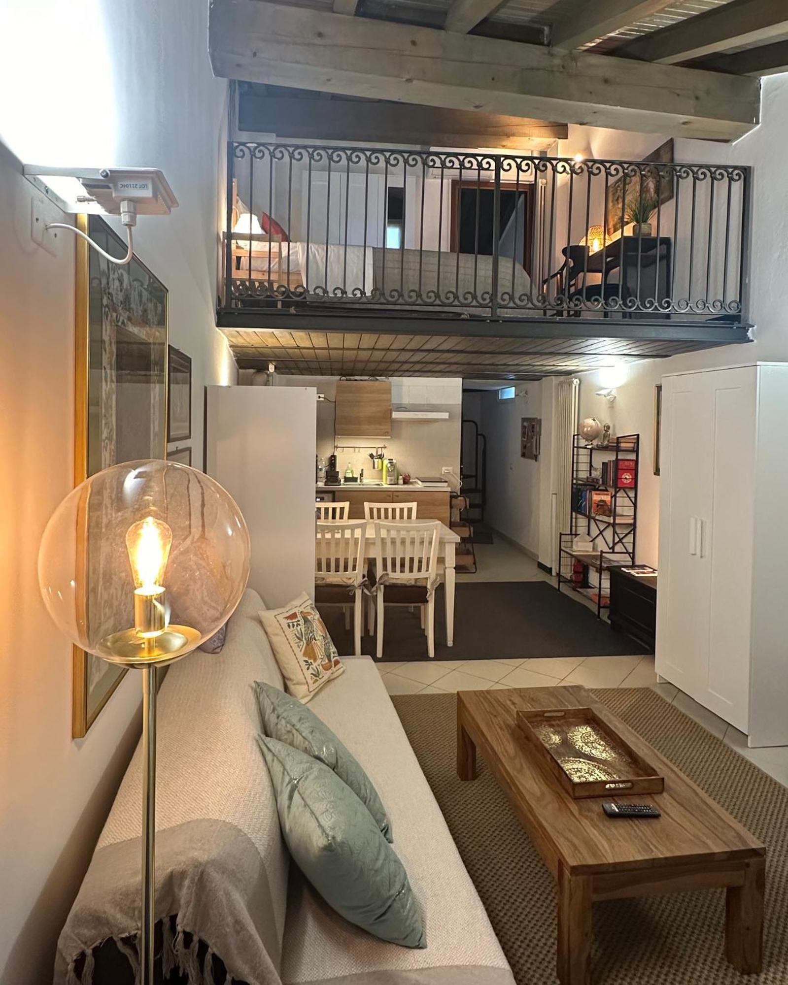 La Mansardina Di San Leonardo Apartman Bergamo Kültér fotó
