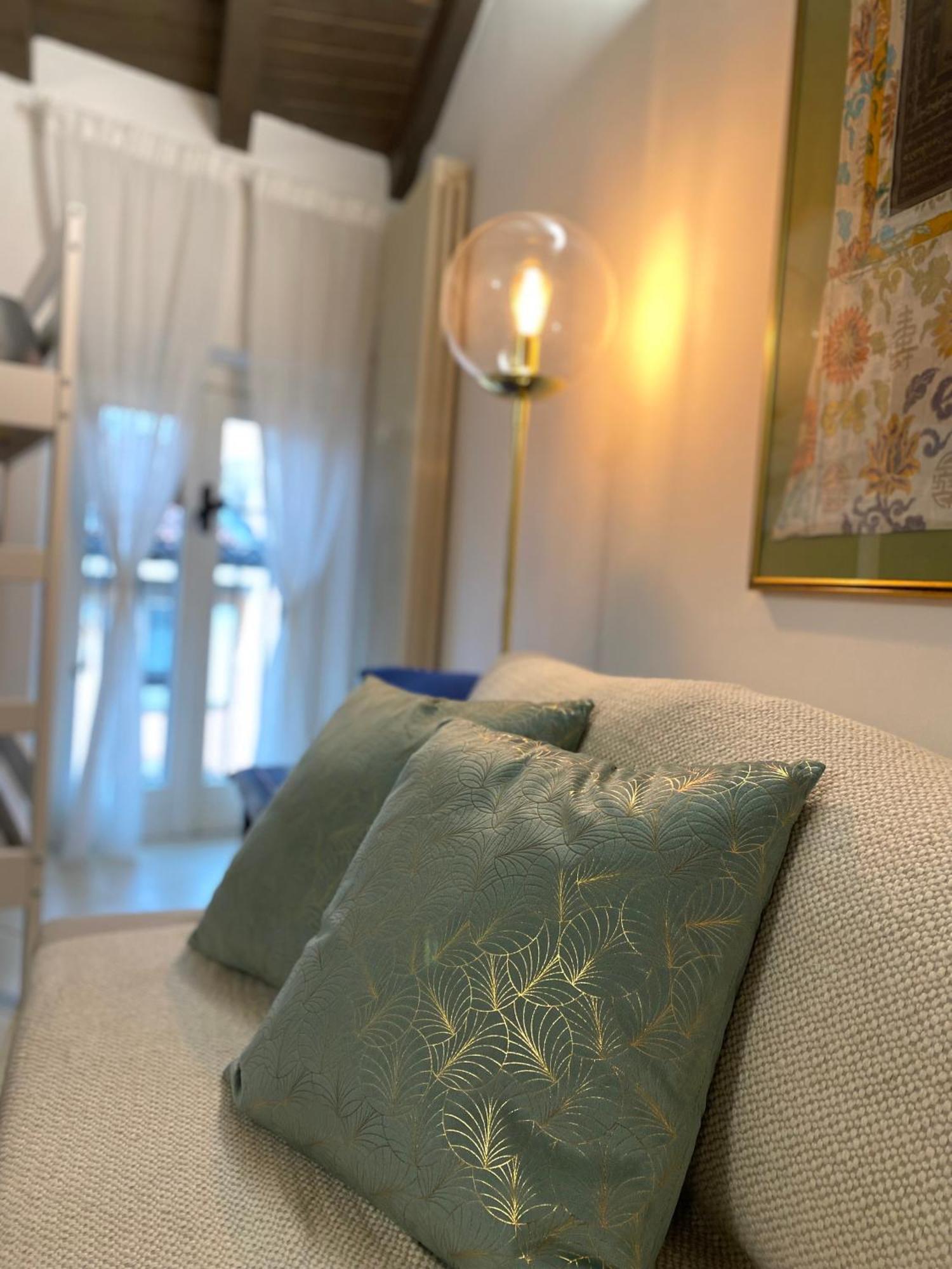 La Mansardina Di San Leonardo Apartman Bergamo Kültér fotó
