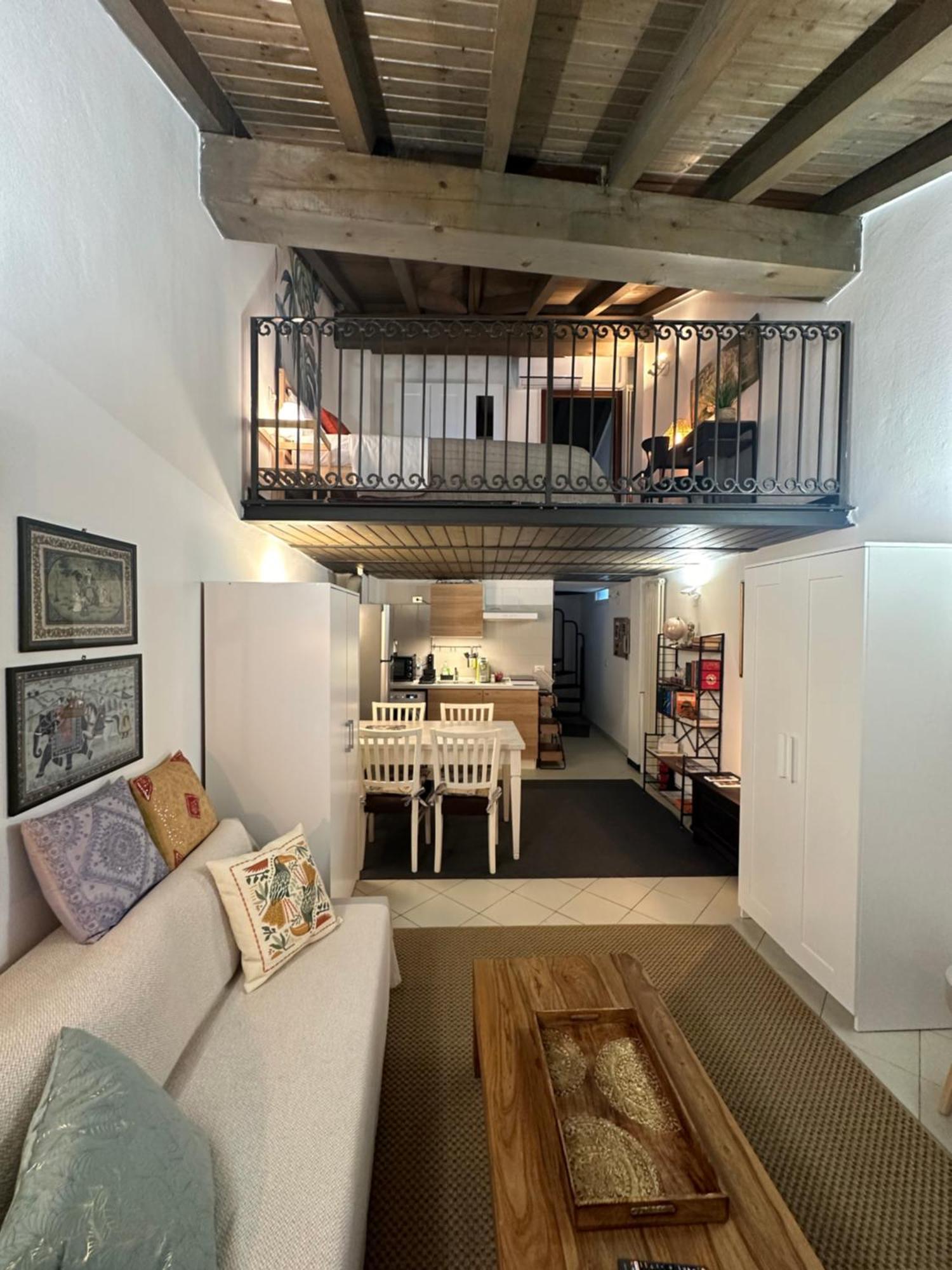 La Mansardina Di San Leonardo Apartman Bergamo Kültér fotó