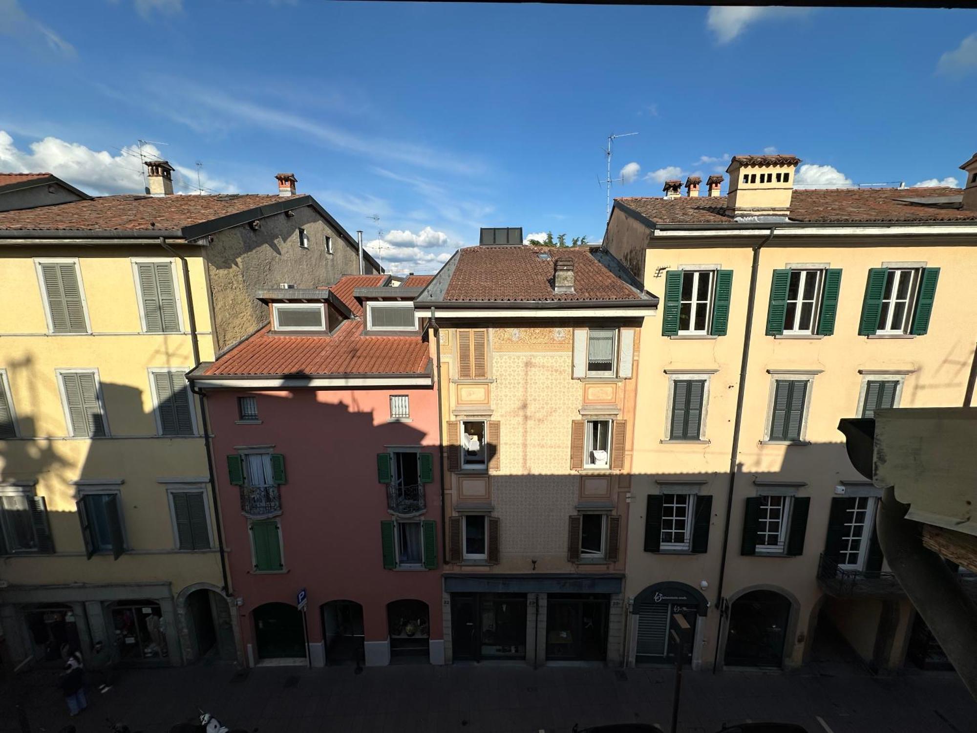 La Mansardina Di San Leonardo Apartman Bergamo Kültér fotó