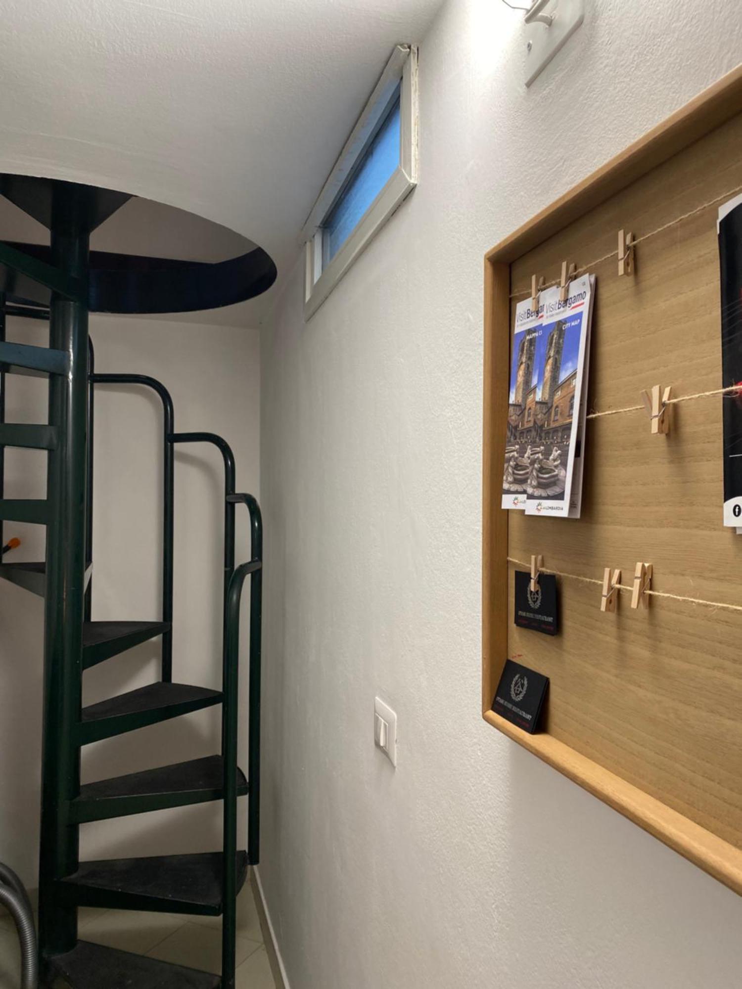 La Mansardina Di San Leonardo Apartman Bergamo Kültér fotó
